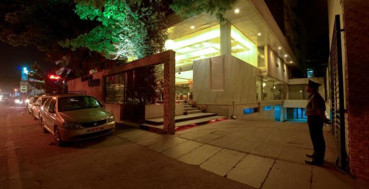 Monarch Luxur - Infantry Road Hotel Bangalore Exterior foto